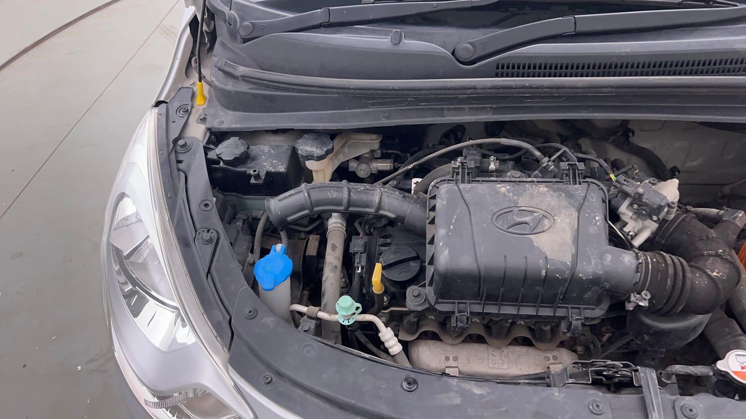 Used 2016 Hyundai i10 Sportz 1.1 iRDE2 Petrol Manual engine ENGINE RIGHT SIDE VIEW