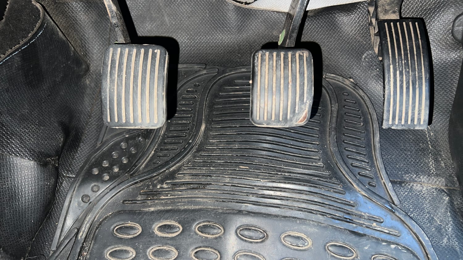 Used 2014 Hyundai Xcent S 1.2 Petrol Manual interior PEDALS VIEW