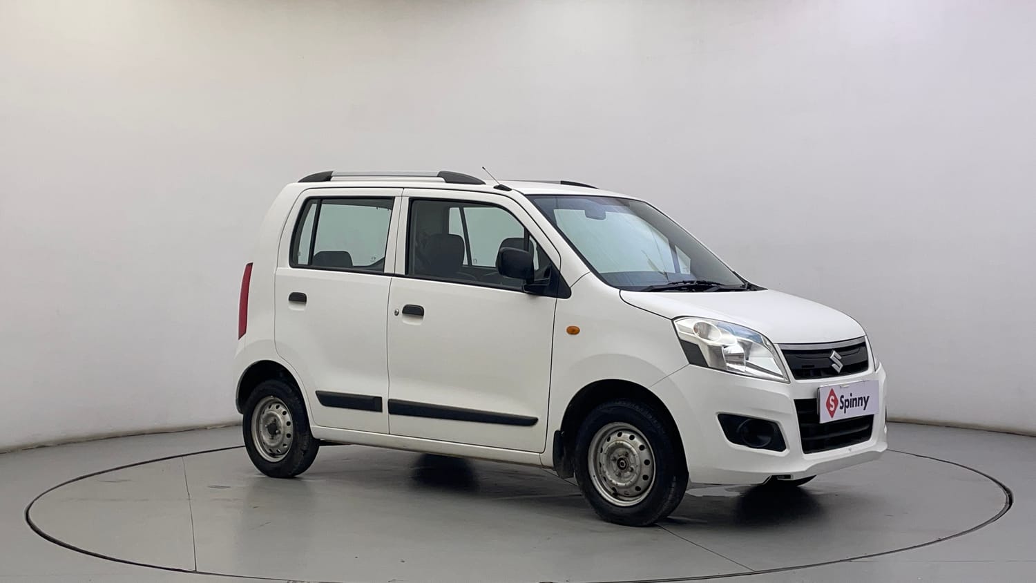 Used 2017 Maruti Suzuki Wagon R LXI Petrol Manual exterior RIGHT FRONT CORNER VIEW