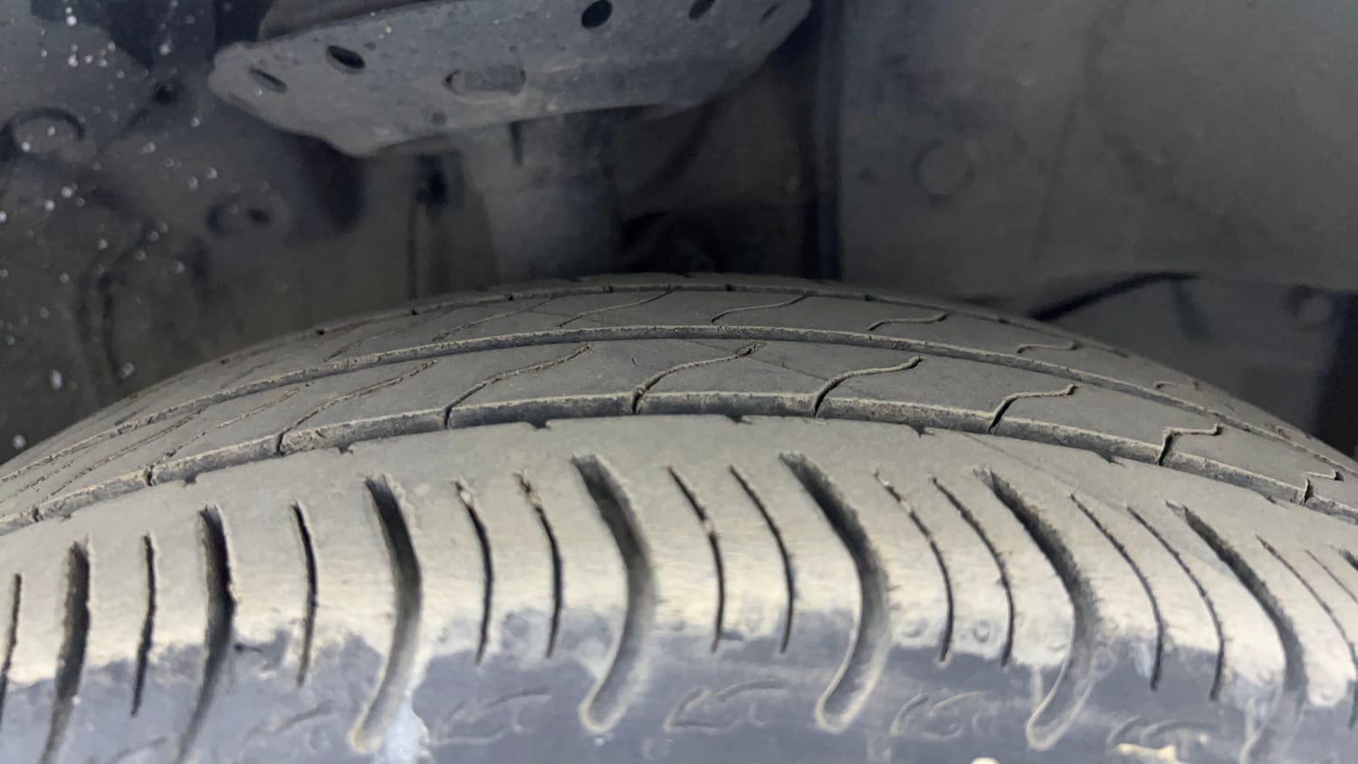 Used 2021 Honda Amaze 1.2 VX CVT Petrol Petrol Automatic tyres RIGHT FRONT TYRE TREAD VIEW