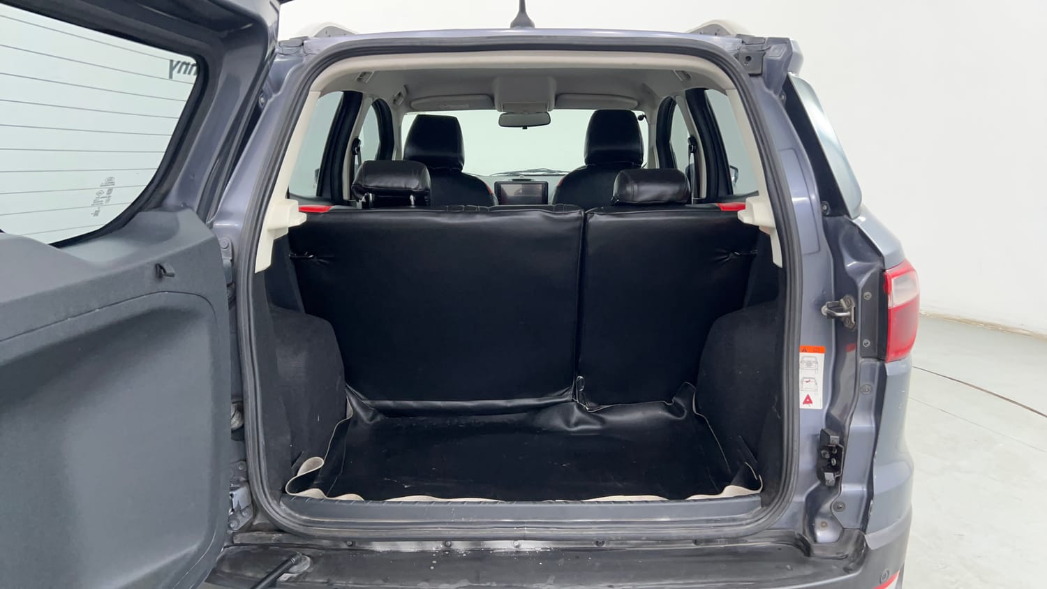 Used 2018 Ford EcoSport Titanium 1.5L TDCi Diesel Manual interior DICKY INSIDE VIEW