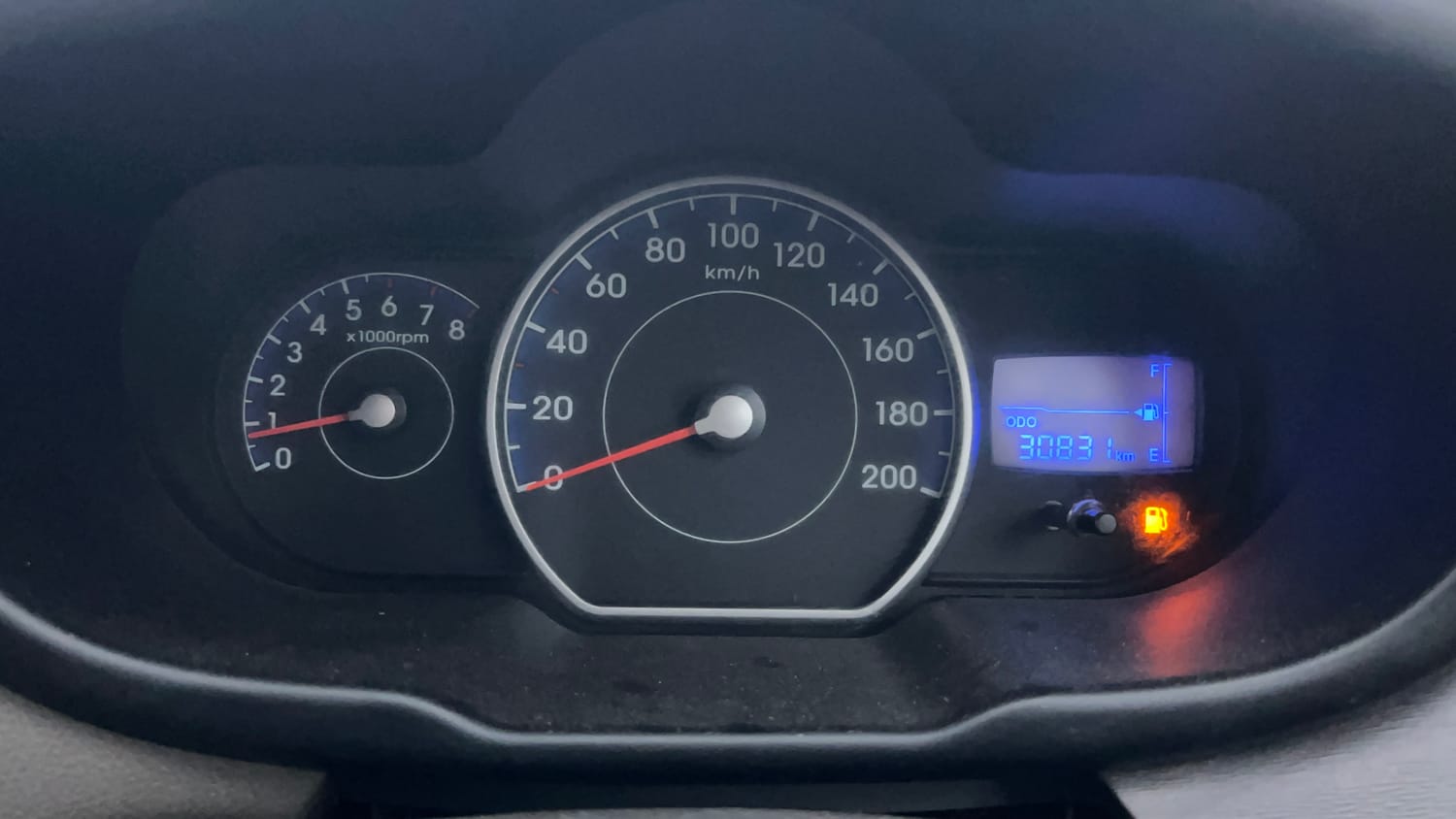 Used 2016 Hyundai i10 Magna 1.1 iRDE2 Petrol Manual interior CLUSTERMETER VIEW