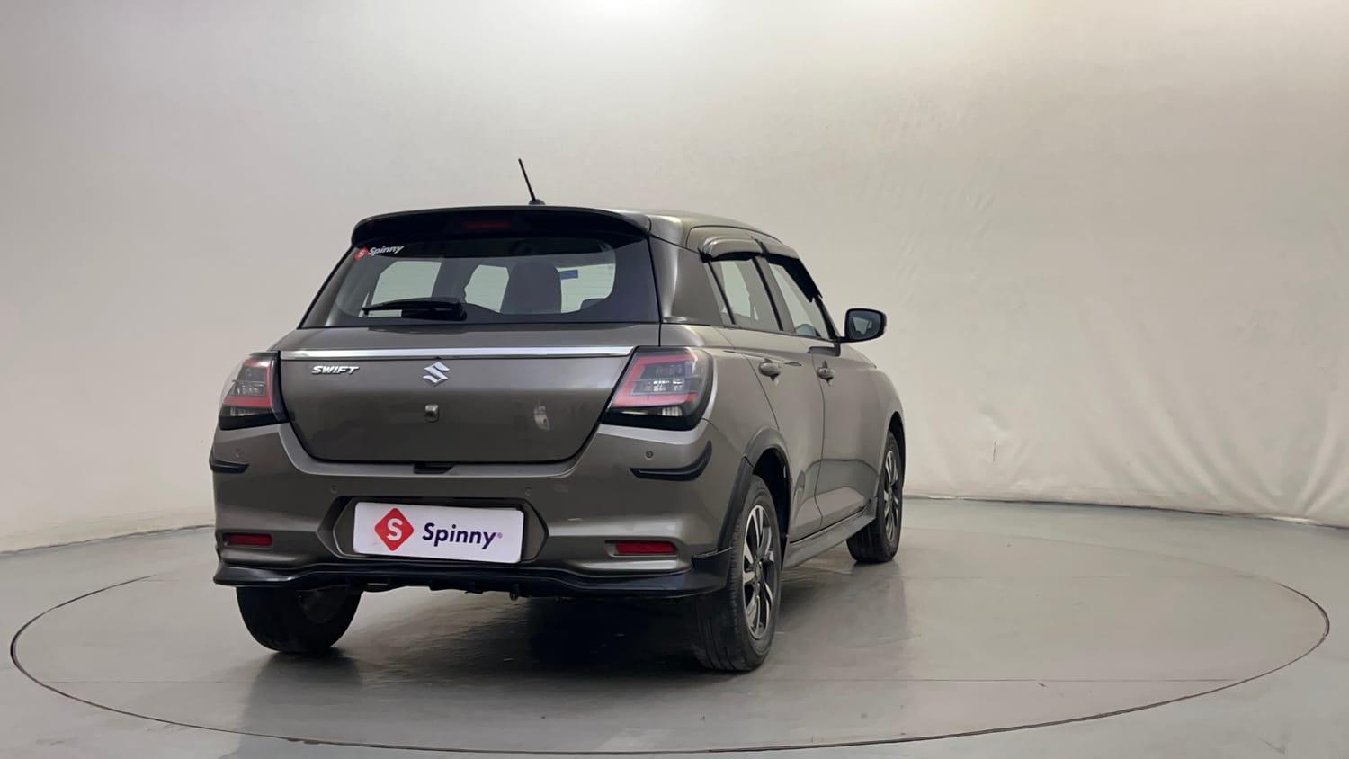 Used 2024 Maruti Suzuki Swift ZXi Plus AMT Petrol Automatic exterior RIGHT REAR CORNER VIEW