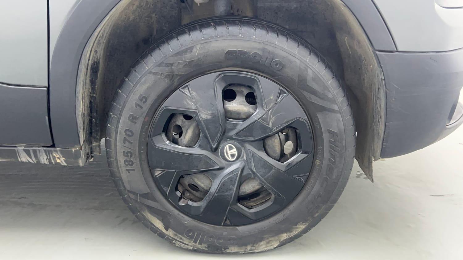 Used 2022 Tata Punch Adventure MT Petrol Manual tyres RIGHT FRONT TYRE RIM VIEW