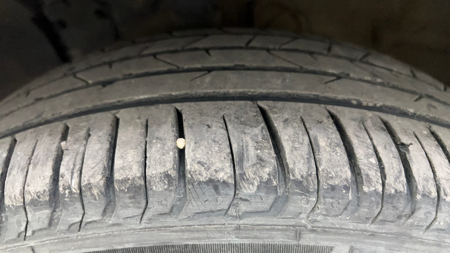 Used 2021 Hyundai Venue SX 1.5 CRDi Diesel Manual tyres LEFT FRONT TYRE TREAD VIEW