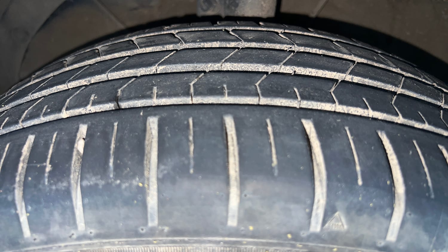 Used 2024 Maruti Suzuki Baleno Zeta AGS Petrol Automatic tyres LEFT FRONT TYRE TREAD VIEW