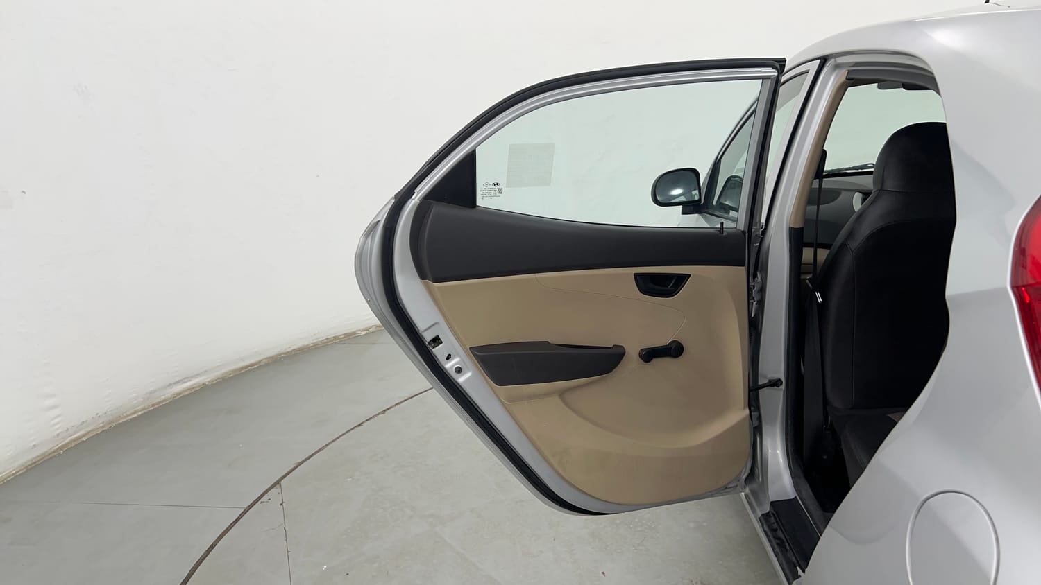 Used 2016 Hyundai Eon Magna Petrol Manual interior LEFT REAR DOOR OPEN VIEW