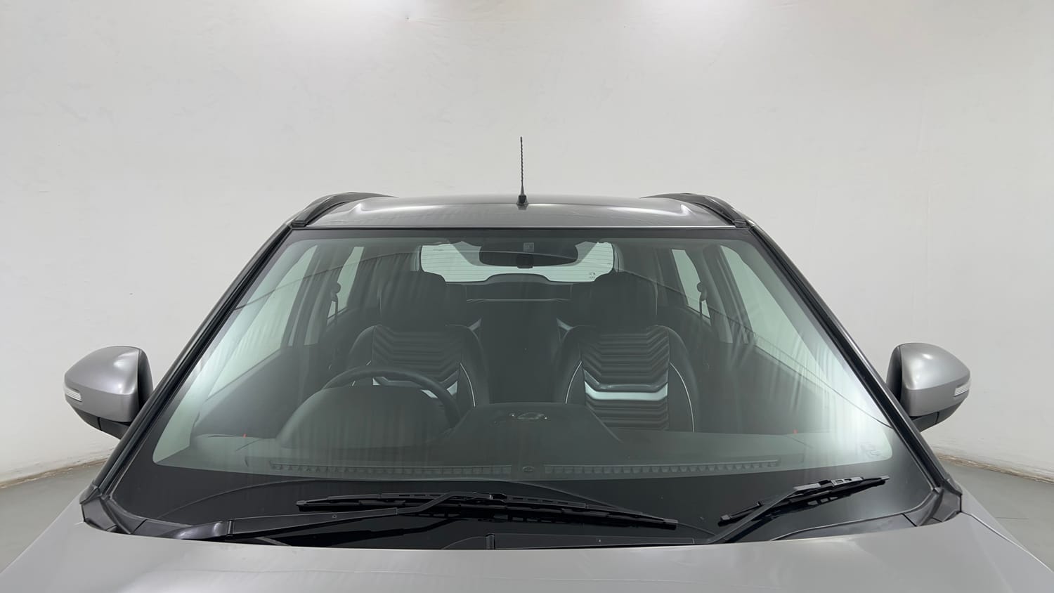 Used 2022 Toyota Urban Cruiser Mid Grade AT Petrol Automatic exterior FRONT WINDSHIELD VIEW