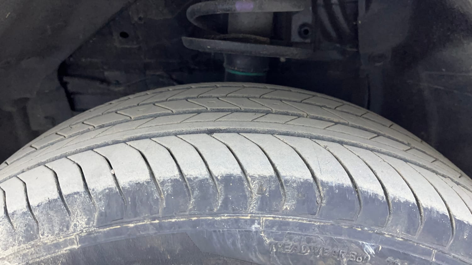 Used 2025 Maruti Suzuki Victoris ZXI+ THS 2W Hybrid Automatic tyres LEFT FRONT TYRE TREAD VIEW