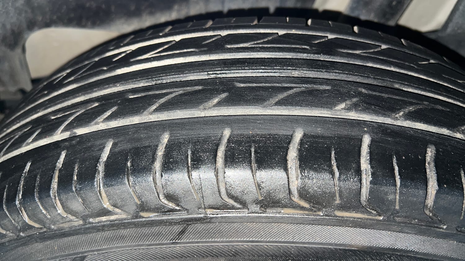 Used 2019 Maruti Suzuki Swift LXi Petrol Manual tyres LEFT REAR TYRE TREAD VIEW