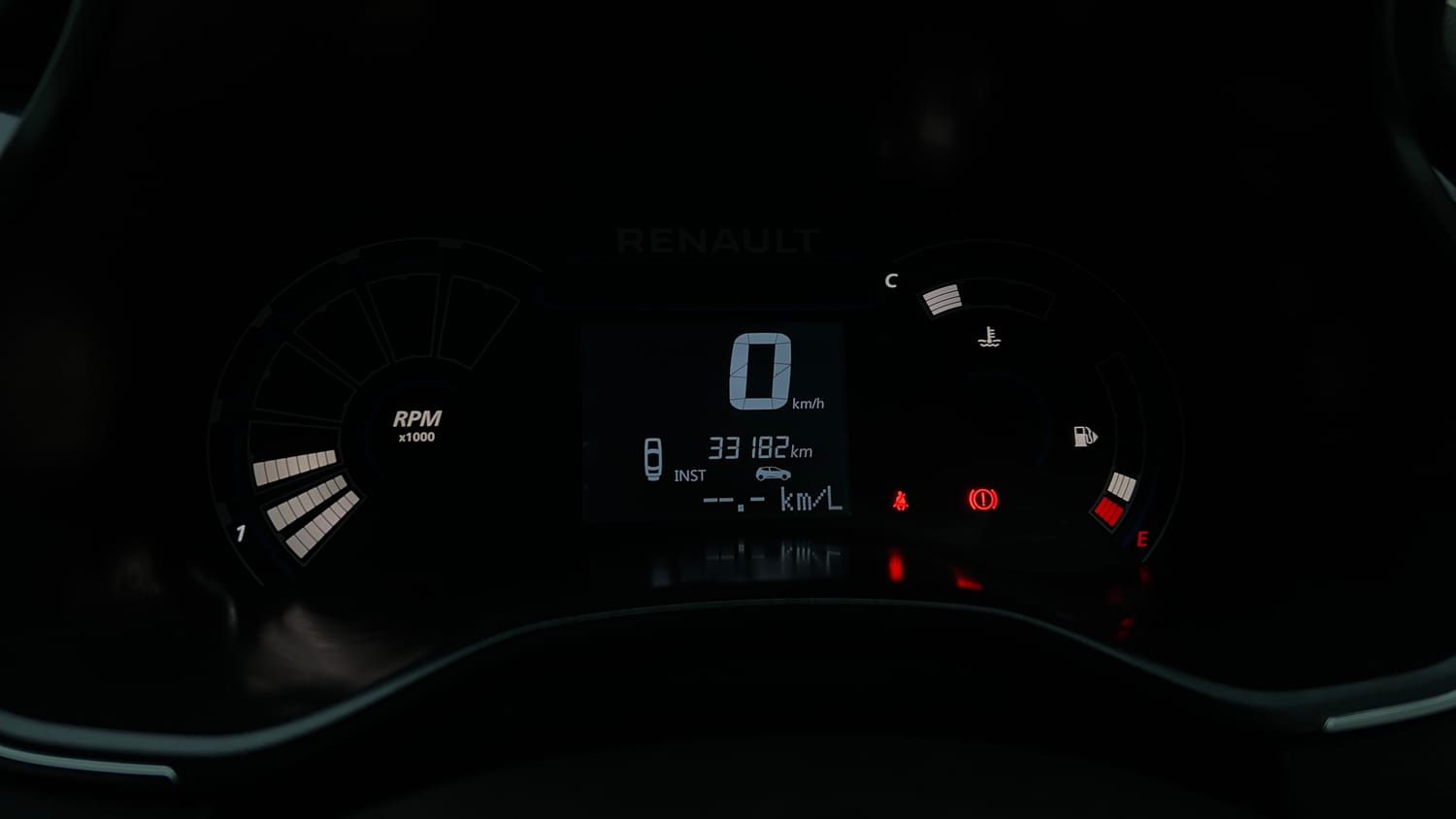 Used 2020 Renault Triber RXT Petrol Manual interior CLUSTERMETER VIEW