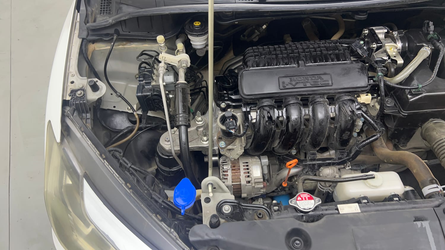 Used 2023 Honda City 4th Generation V Petrol Petrol Manual engine ENGINE RIGHT SIDE VIEW
