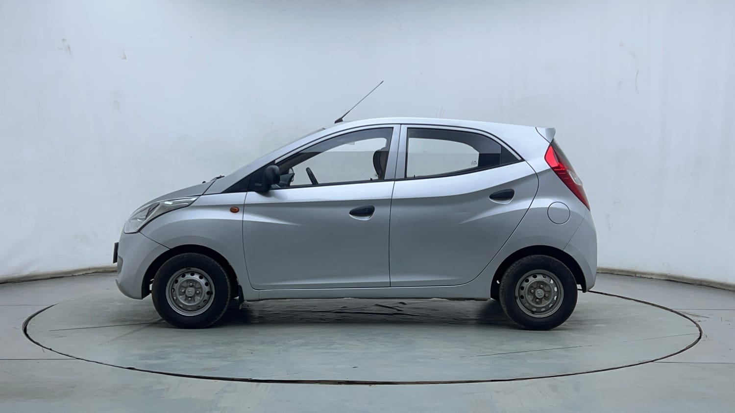 Used 2015 Hyundai Eon D-Lite + Petrol Manual exterior LEFT SIDE VIEW