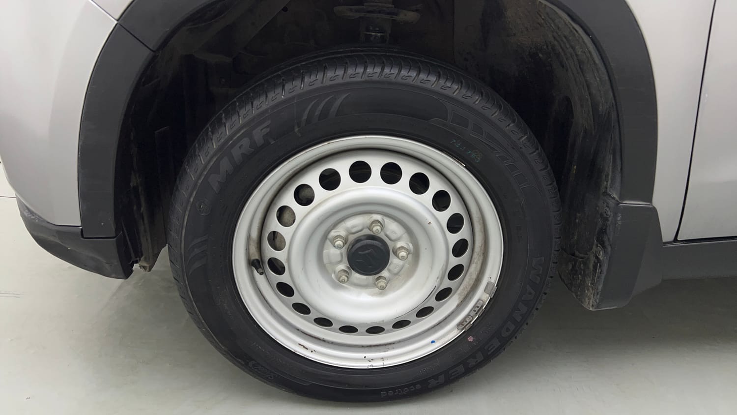 Used 2021 maruti-suzuki Vitara Brezza LXi Petrol Manual tyres LEFT FRONT TYRE RIM VIEW