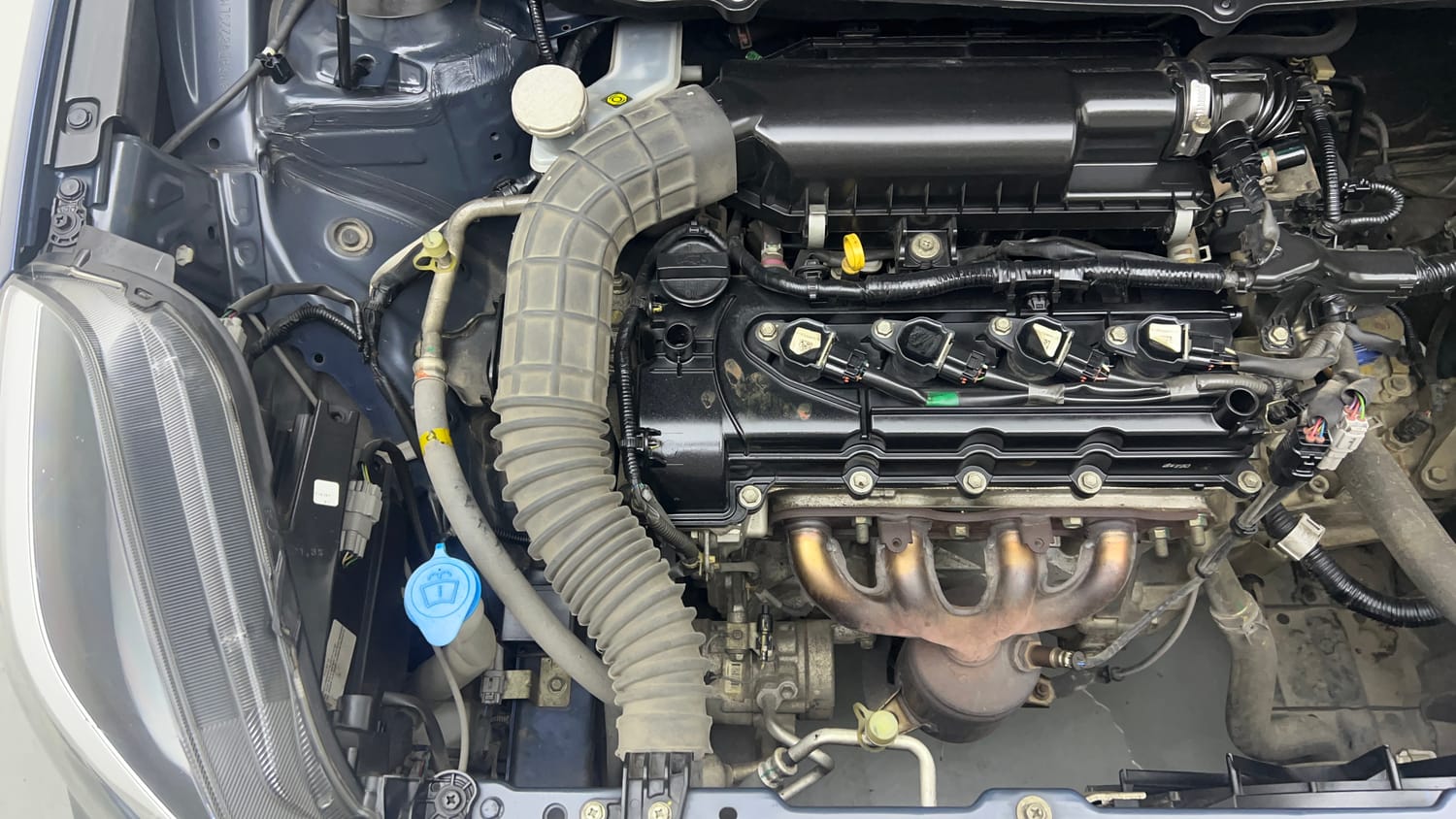 Used 2021 Maruti Suzuki Baleno Alpha Petrol Manual engine ENGINE RIGHT SIDE VIEW
