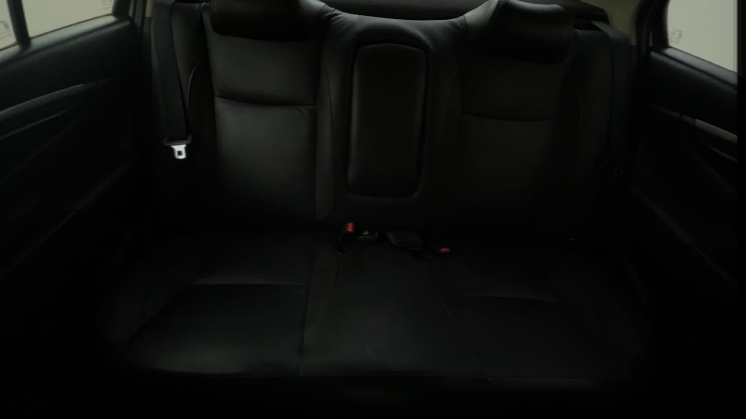 Used 2015 Maruti Suzuki Ciaz ZXi+ RS Petrol Manual interior REAR SEAT CONDITION VIEW