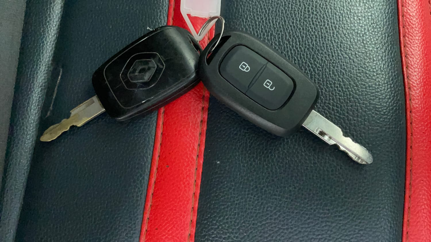 Used 2021 Renault Kwid RXT Petrol Manual extra CAR KEY VIEW