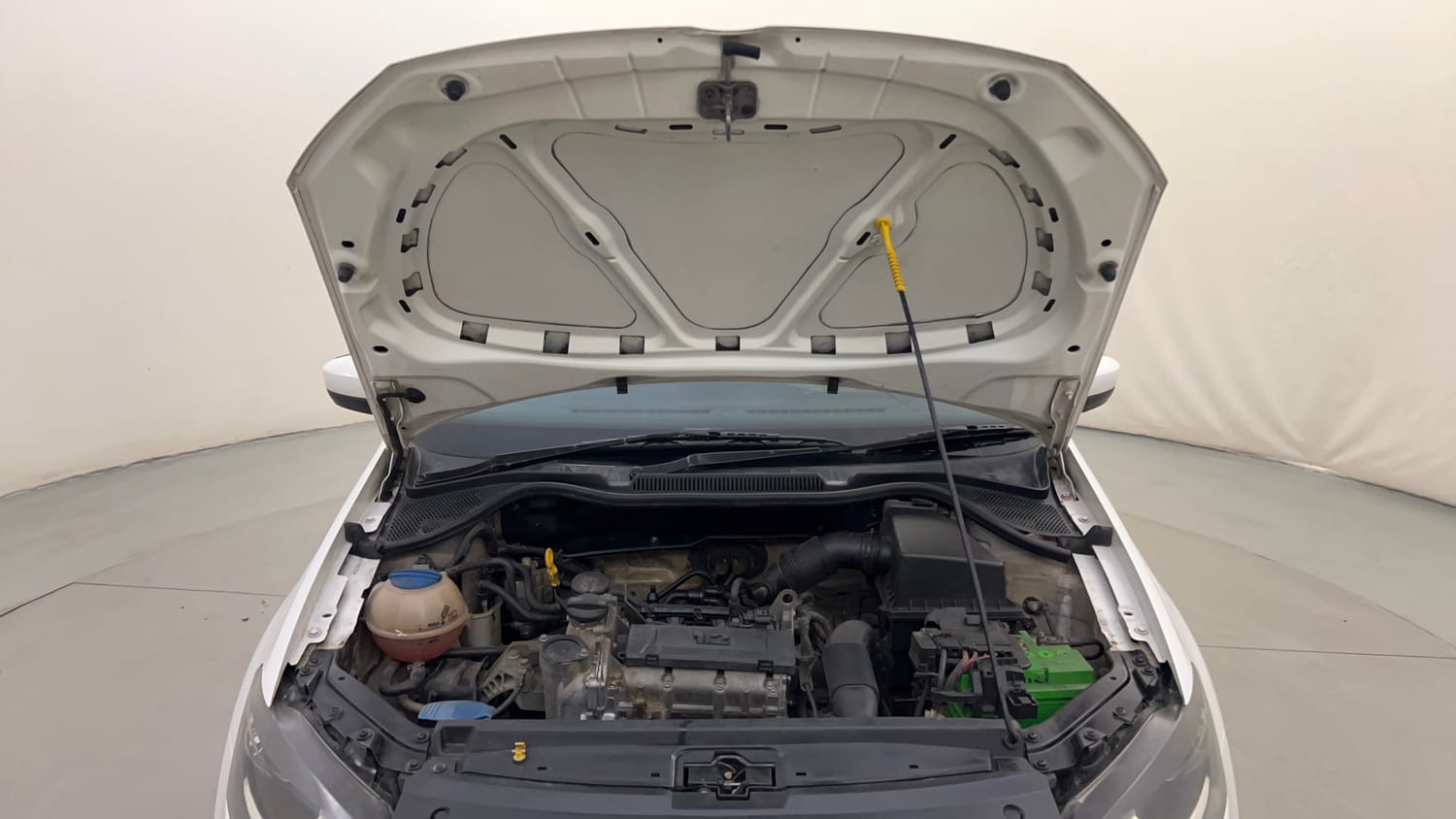Used 2015 Volkswagen Polo Comfortline 1.2L (P) Petrol Manual engine ENGINE & BONNET OPEN FRONT VIEW