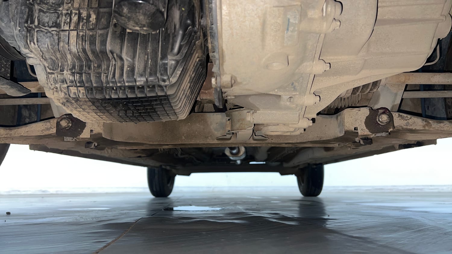 Used 2021 Renault Kwid RXT 1.0 Opt Petrol Manual extra FRONT LEFT UNDERBODY VIEW