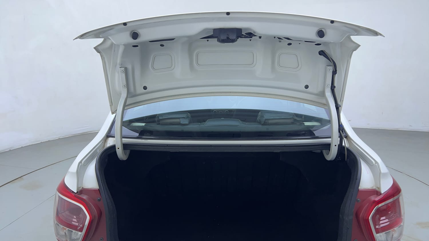 Used 2014 Hyundai Xcent S 1.2 Petrol Manual interior DICKY DOOR OPEN VIEW