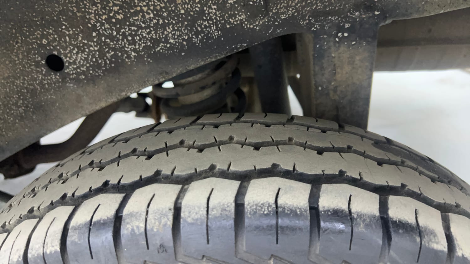 Used 2019 Maruti Suzuki Eeco 5 STR WITH A/C+HTR Petrol Manual tyres LEFT REAR TYRE TREAD VIEW