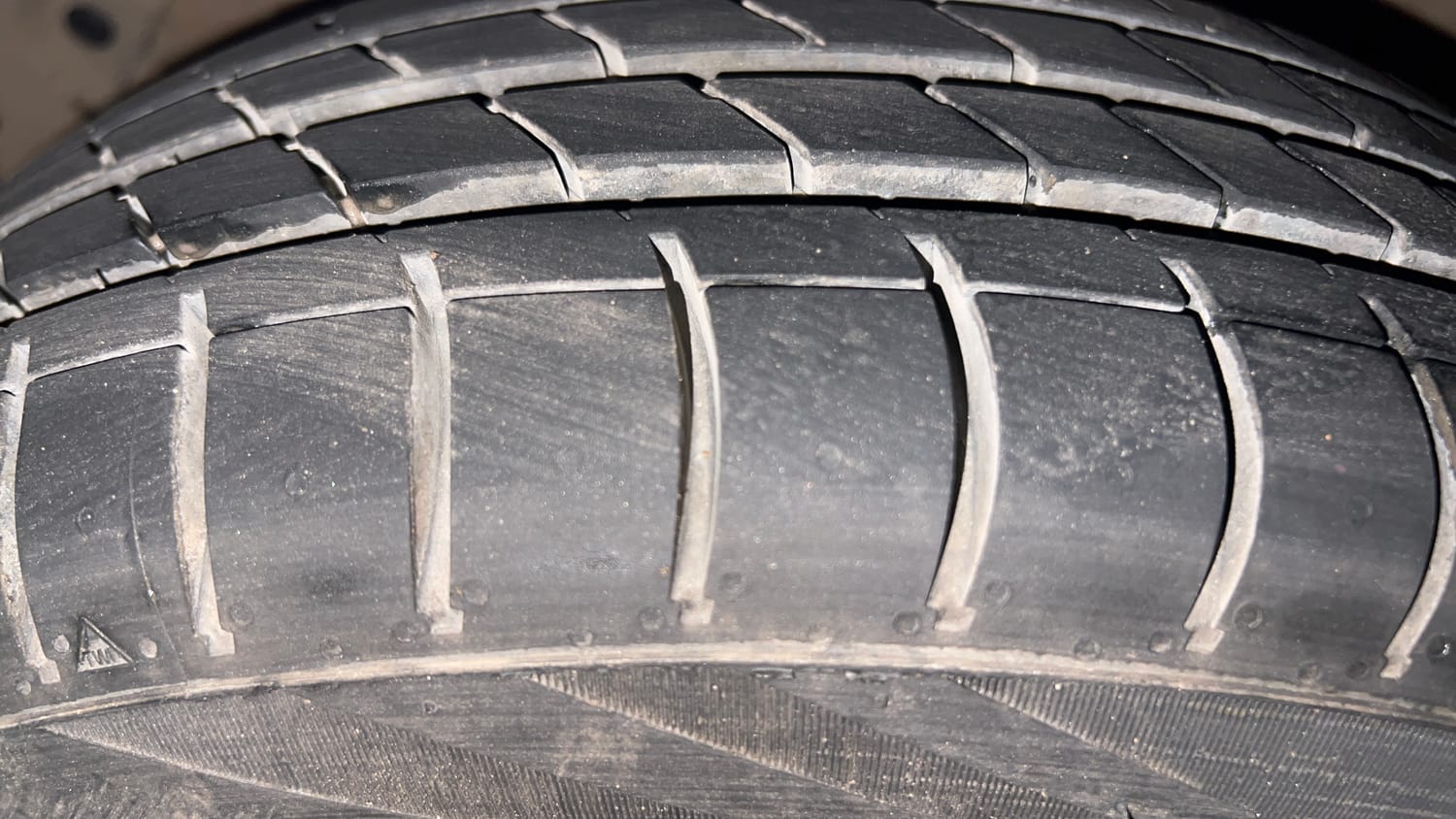 Used 2020 Hyundai Grand i10 Sportz 1.2 Kappa VTVT Petrol Manual tyres LEFT FRONT TYRE TREAD VIEW