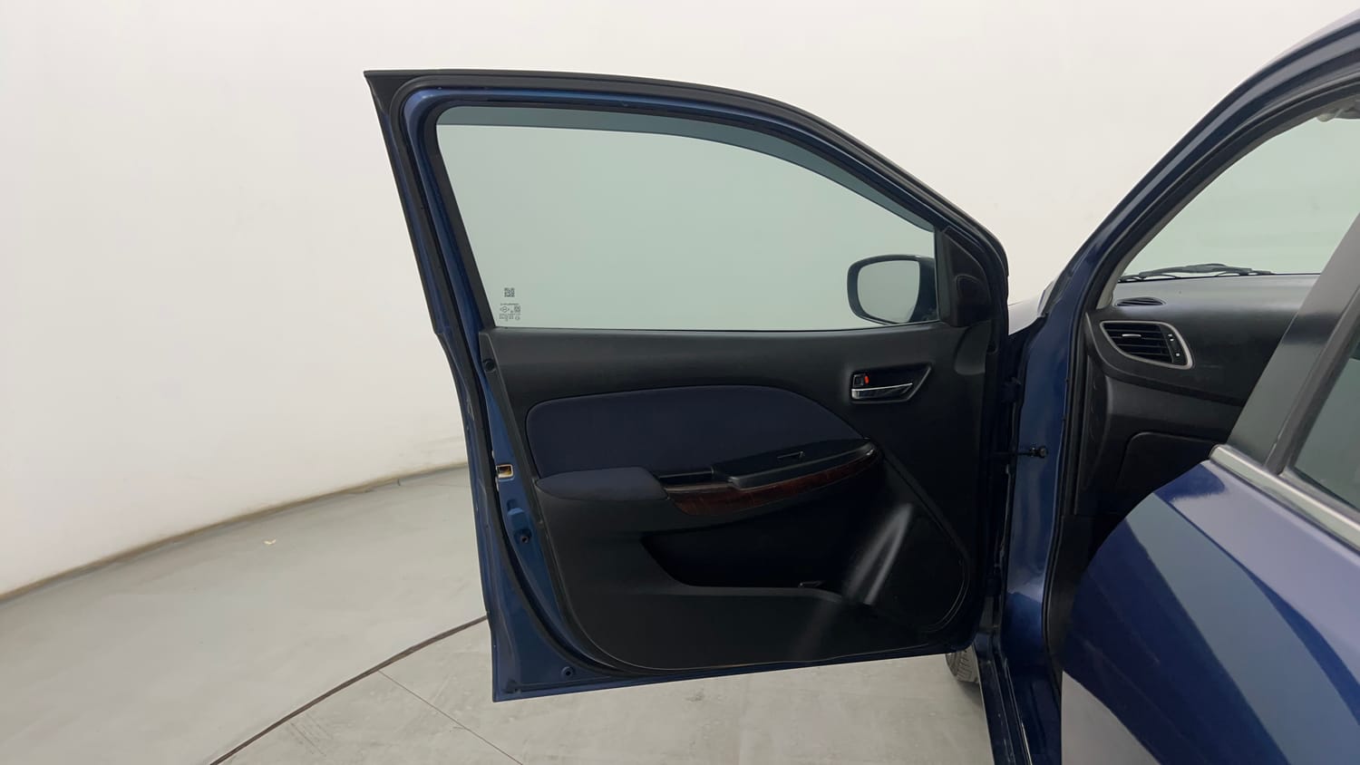Used 2019 Maruti Suzuki Baleno Zeta Petrol Manual interior LEFT FRONT DOOR OPEN VIEW