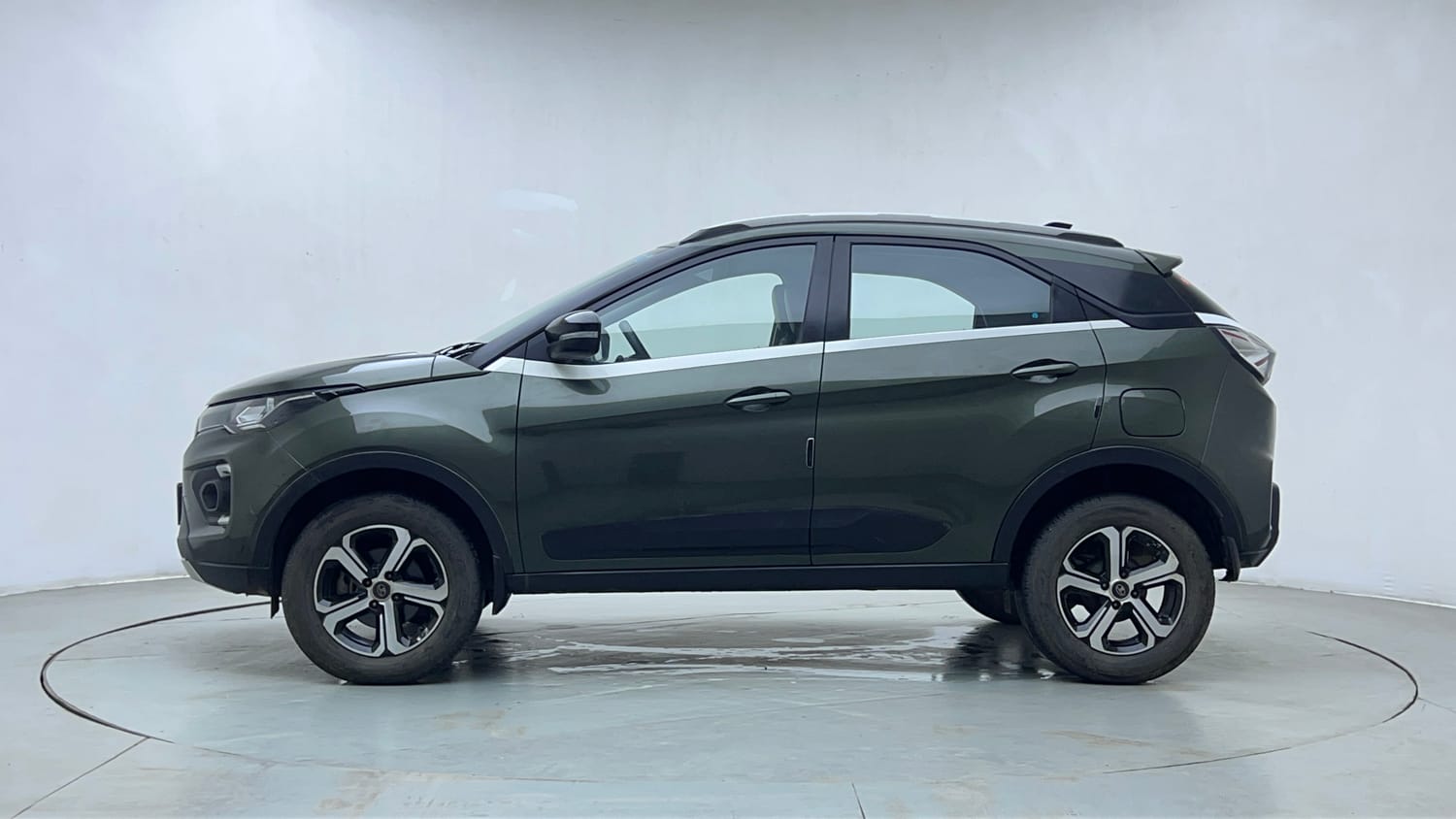 Used 2022 Tata Nexon XZA Plus Petrol Automatic exterior LEFT SIDE VIEW