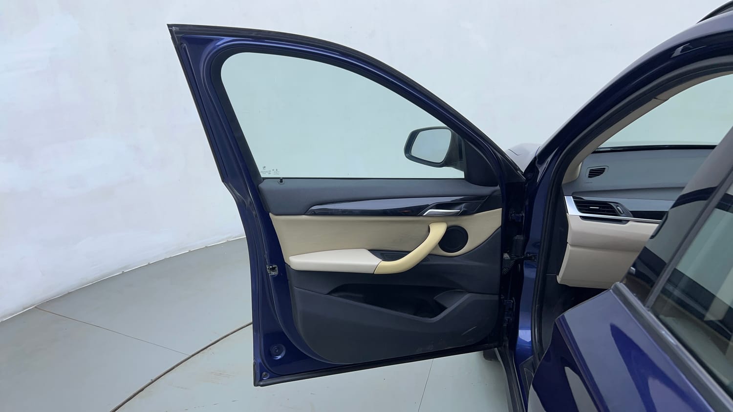 Used 2018 BMW X1 sDrive20d Expedition Diesel Automatic interior LEFT FRONT DOOR OPEN VIEW