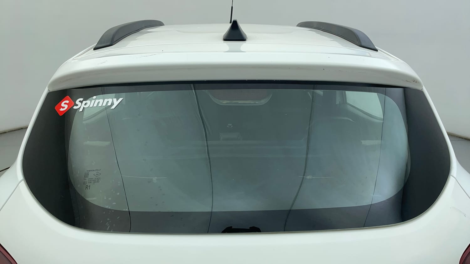 Used 2021 Renault Kwid RXT Petrol Manual exterior BACK WINDSHIELD VIEW