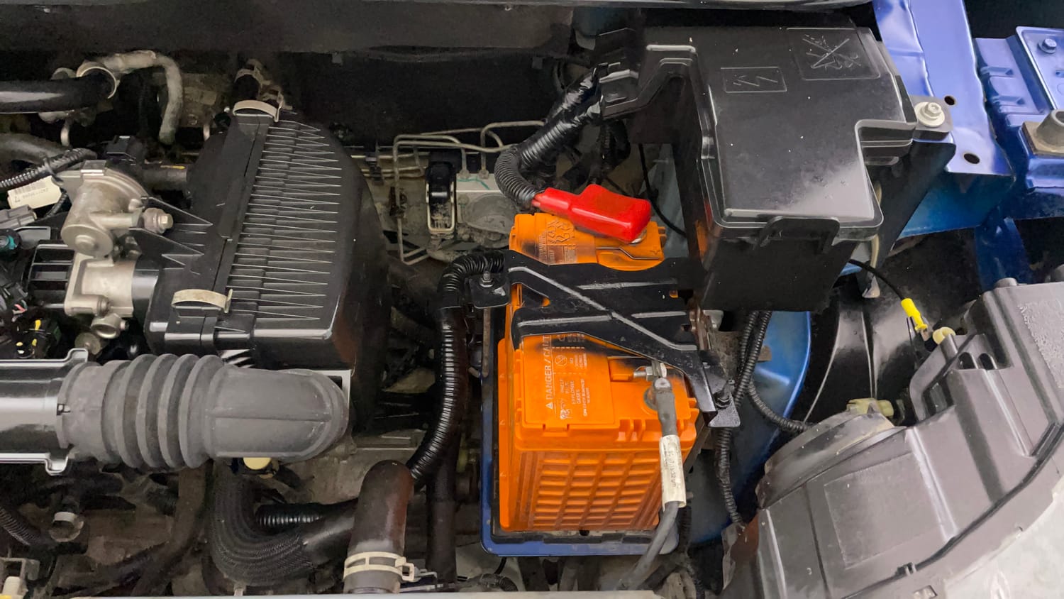 Used 2020 Renault Triber RXT Petrol Manual engine ENGINE LEFT SIDE VIEW