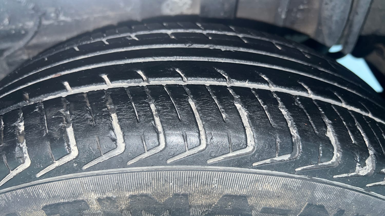Used 2019 Tata Tiago Revotron XE Petrol Manual tyres LEFT REAR TYRE TREAD VIEW
