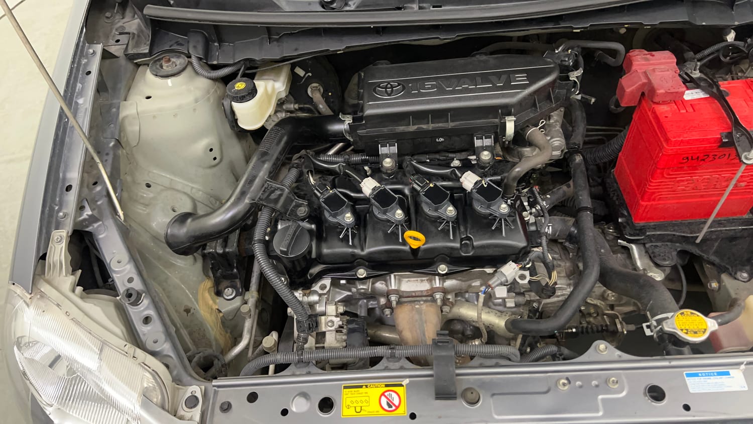 Used 2013 Toyota Etios Liva G Petrol Manual engine ENGINE RIGHT SIDE VIEW