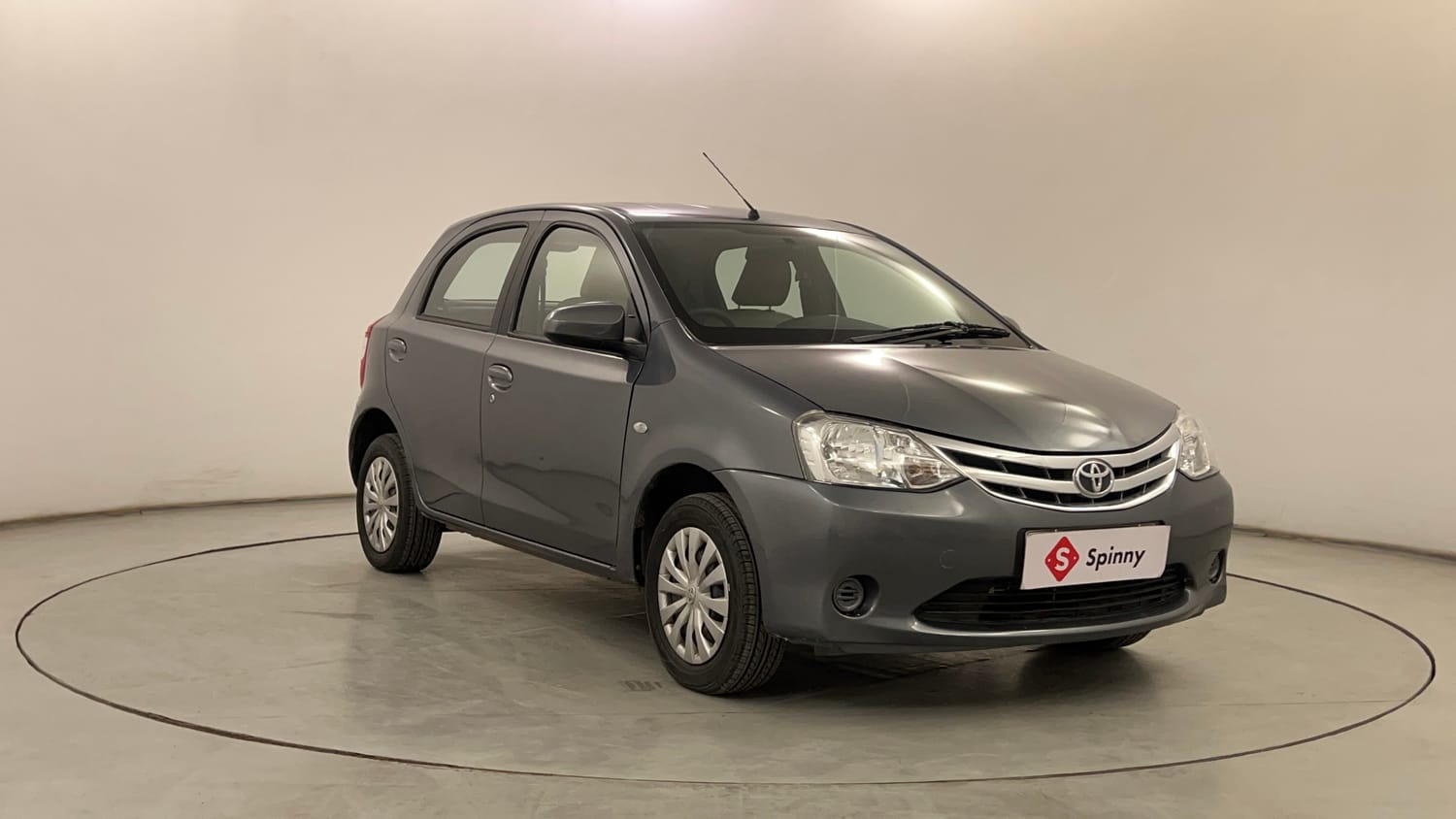 Used 2013 Toyota Etios Liva G Petrol Manual exterior RIGHT FRONT CORNER VIEW