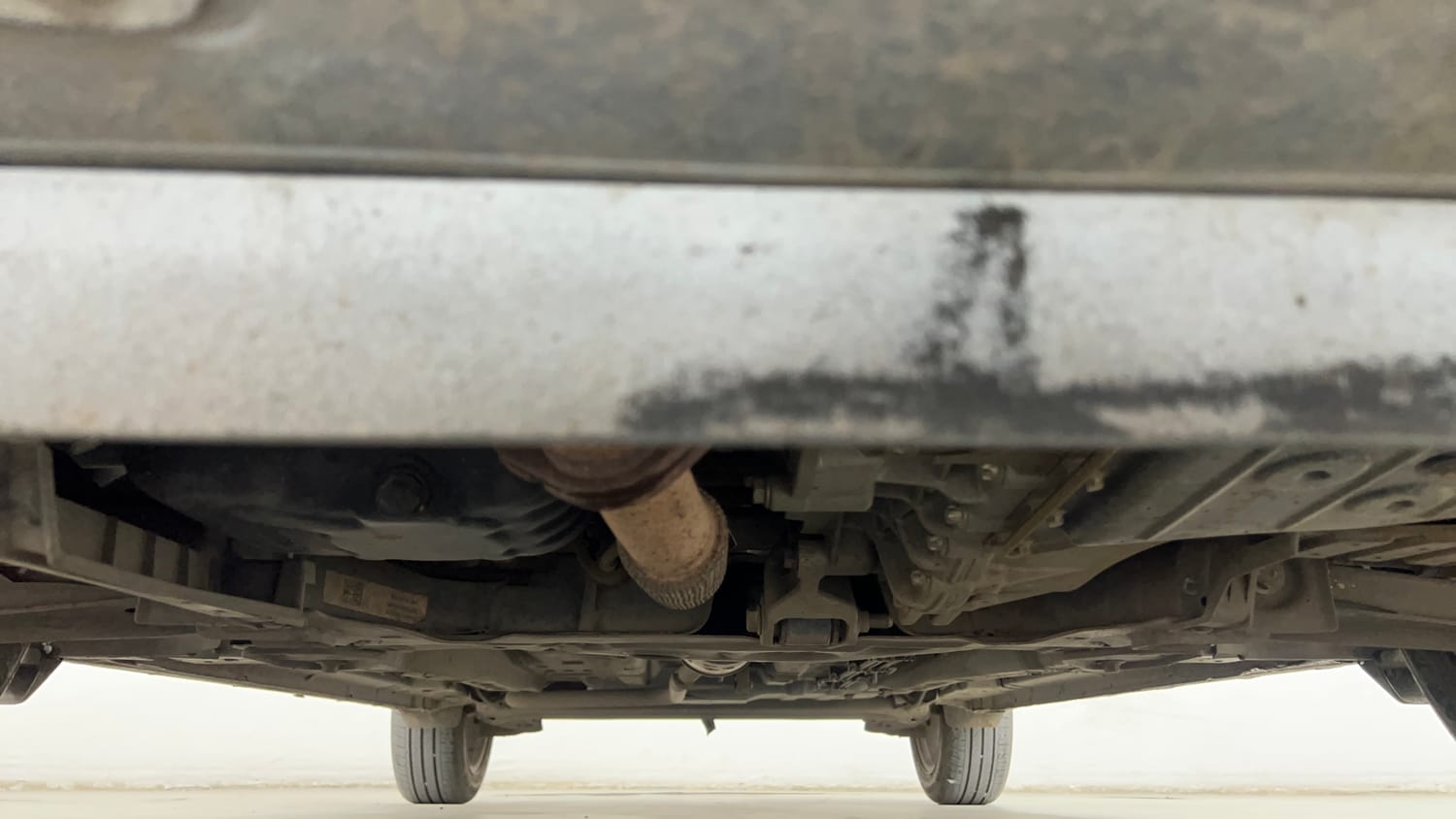 Used 2024 Tata Altroz XZA Plus Petrol Petrol Automatic extra FRONT LEFT UNDERBODY VIEW