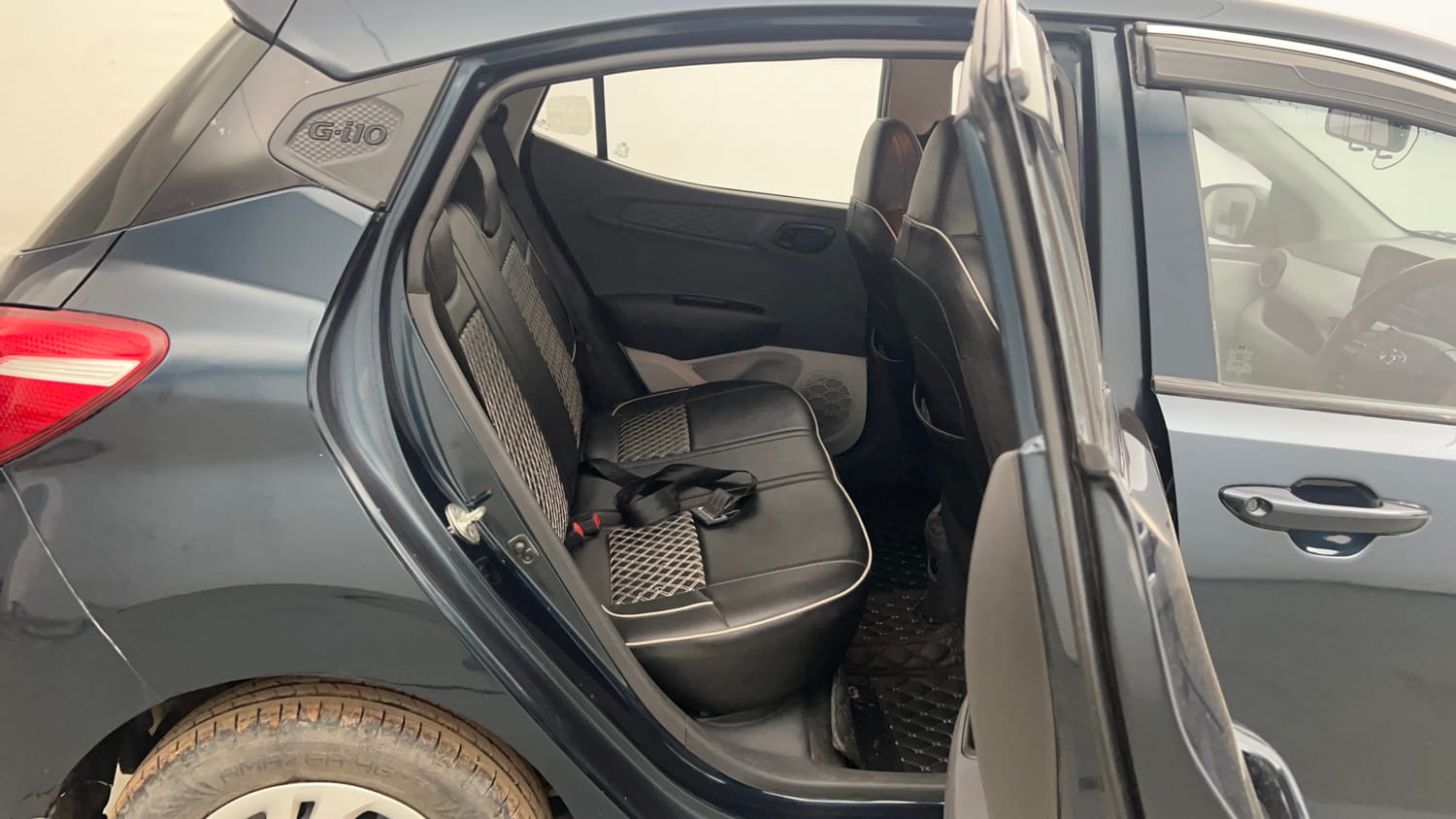 Used 2022 Hyundai Grand i10 Nios Magna AMT 1.2 Kappa VTVT Petrol Automatic interior RIGHT SIDE REAR DOOR CABIN VIEW