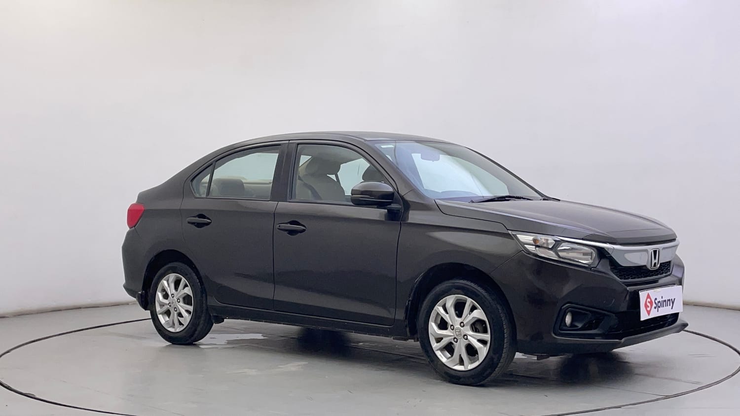 Used 2020 Honda Amaze 1.2 VX CVT Petrol Petrol Automatic exterior RIGHT FRONT CORNER VIEW
