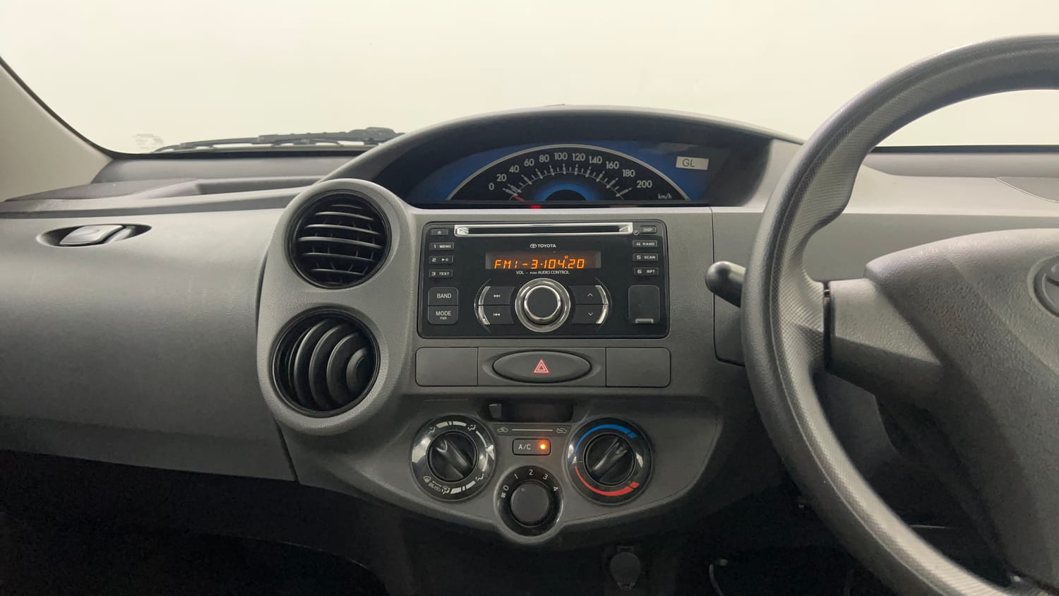 Used 2013 Toyota Etios Liva G Petrol Manual interior MUSIC SYSTEM & AC CONTROL VIEW