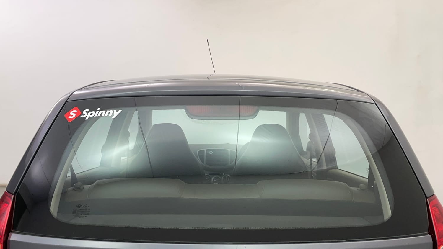 Used 2016 Hyundai i10 Sportz 1.1 iRDE2 Petrol Manual exterior BACK WINDSHIELD VIEW