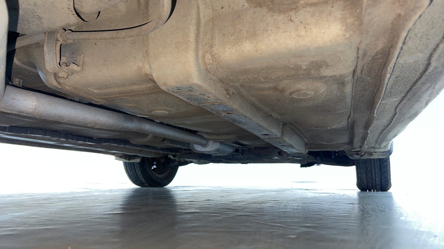 Used 2014 Hyundai Xcent S 1.2 Petrol Manual extra REAR RIGHT UNDERBODY VIEW