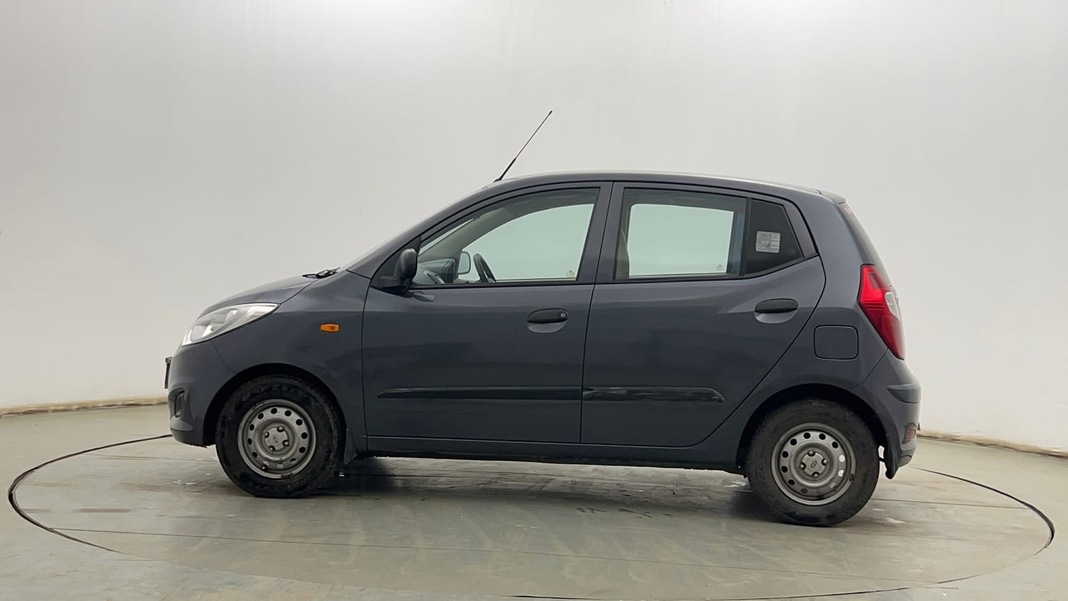 Used 2016 Hyundai i10 Magna 1.1 iRDE2 Petrol Manual exterior LEFT SIDE VIEW