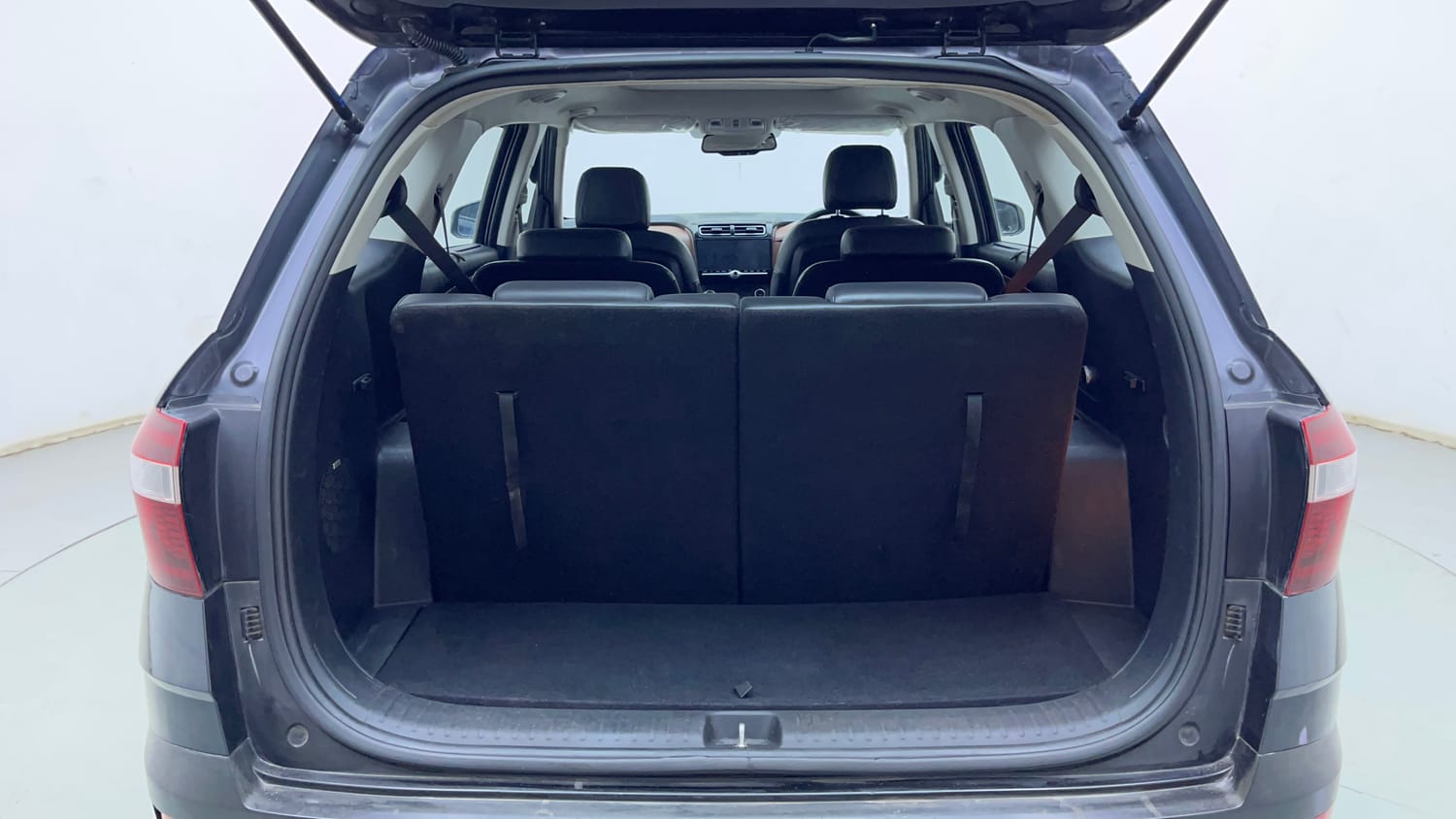 Used 2022 Hyundai Alcazar Platinum (O) 6 STR 2.0 Petrol AT Petrol Automatic interior DICKY INSIDE VIEW