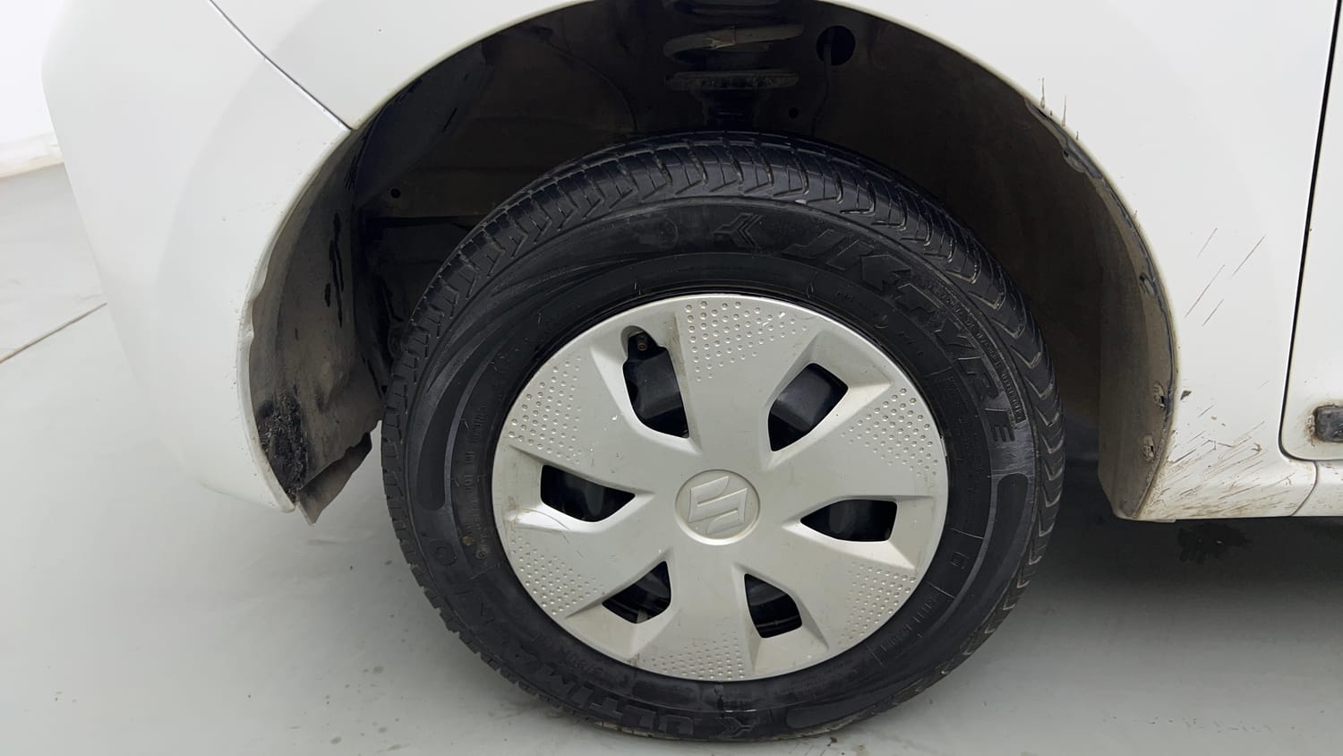 Used 2023 Maruti Suzuki Alto K10 VXi AGS Petrol Automatic tyres LEFT FRONT TYRE RIM VIEW