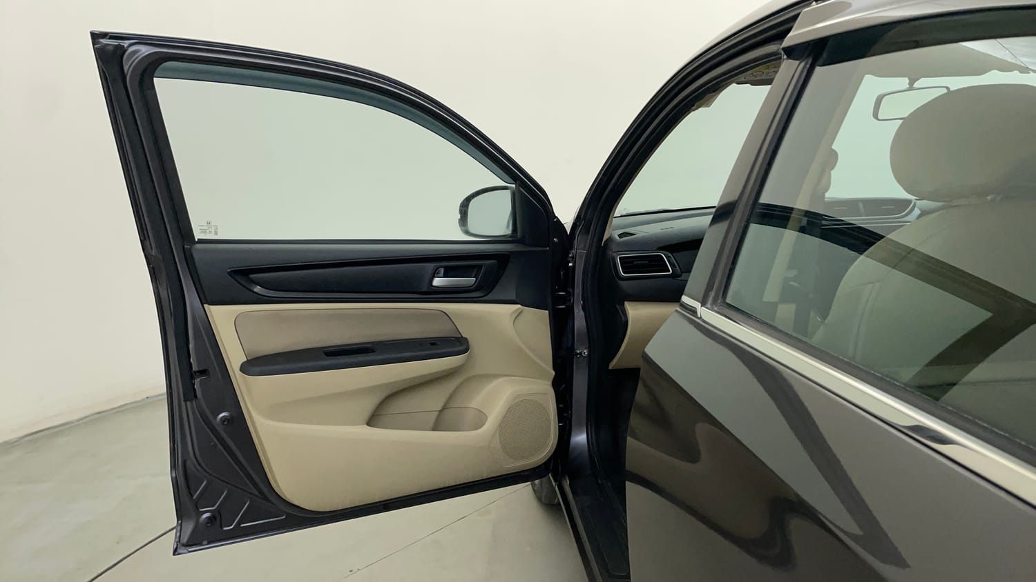 Used 2019 Honda Amaze 1.2 S MT Petrol Petrol Manual interior LEFT FRONT DOOR OPEN VIEW