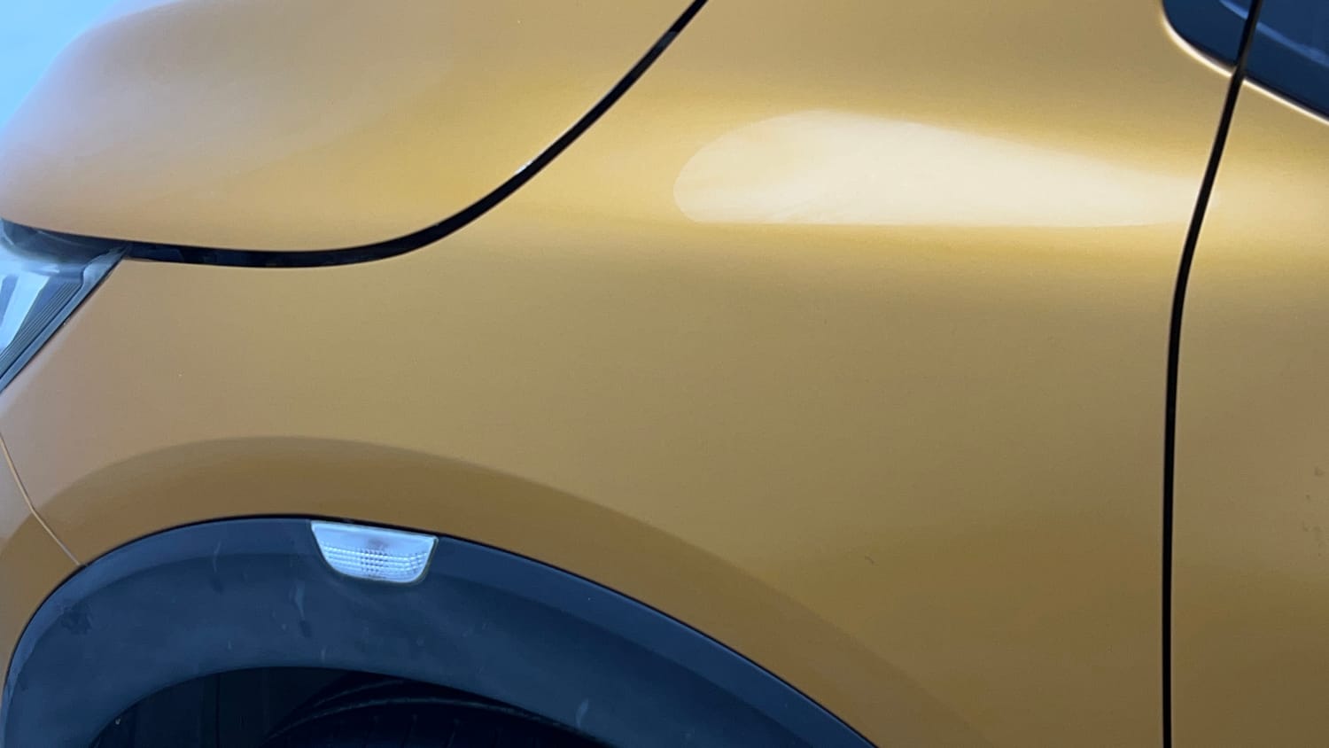 Used 2020 Renault Triber RXT Petrol Manual dents MINOR SCRATCH