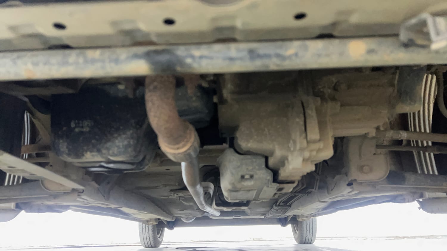 Used 2015 Hyundai Eon D-Lite + Petrol Manual extra FRONT LEFT UNDERBODY VIEW