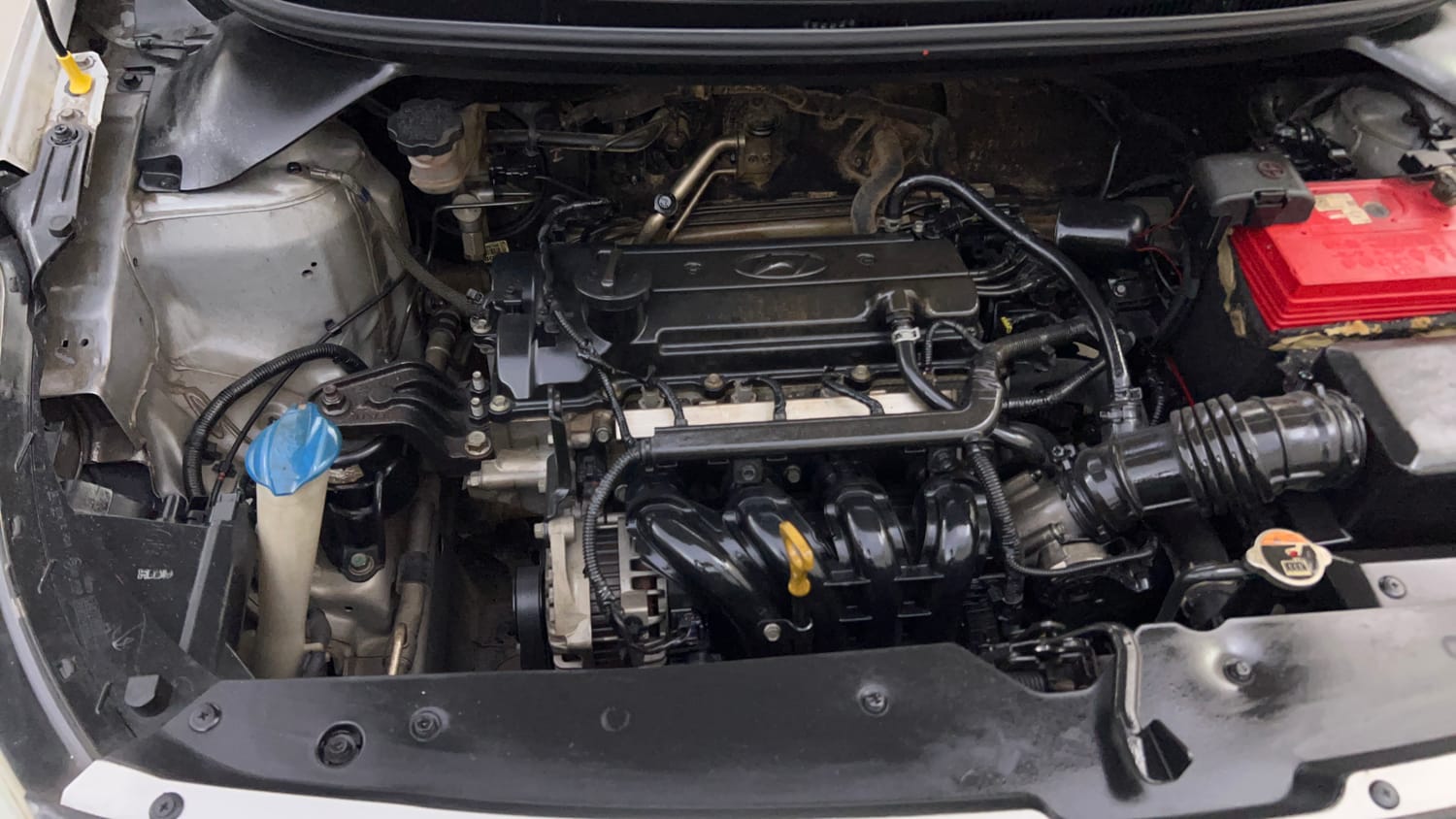 Used 2015 Hyundai Elite i20 Era 1.2 Petrol Manual engine ENGINE RIGHT SIDE VIEW