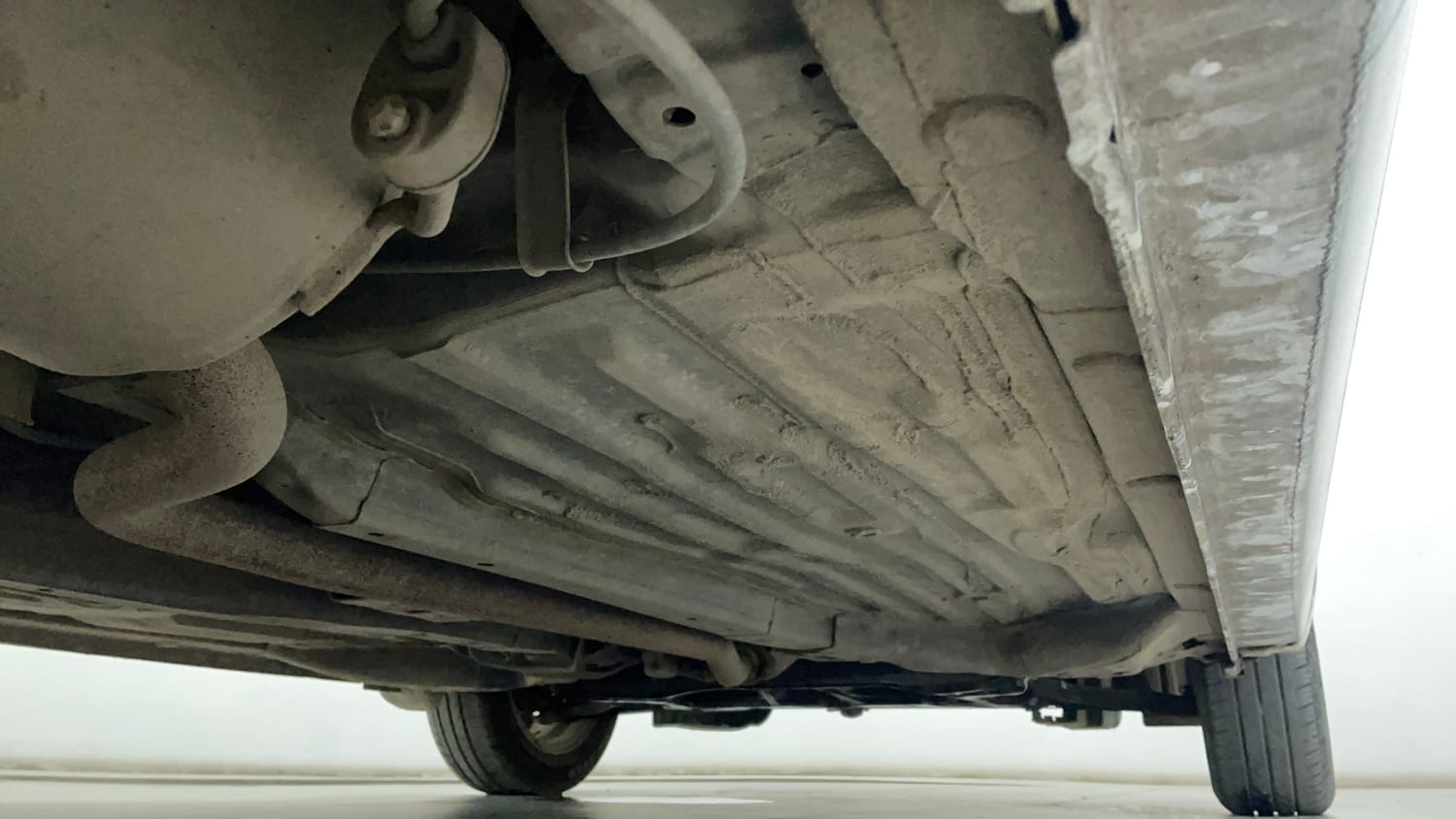 Used 2020 Honda Amaze 1.2 VX CVT Petrol Petrol Automatic extra REAR RIGHT UNDERBODY VIEW