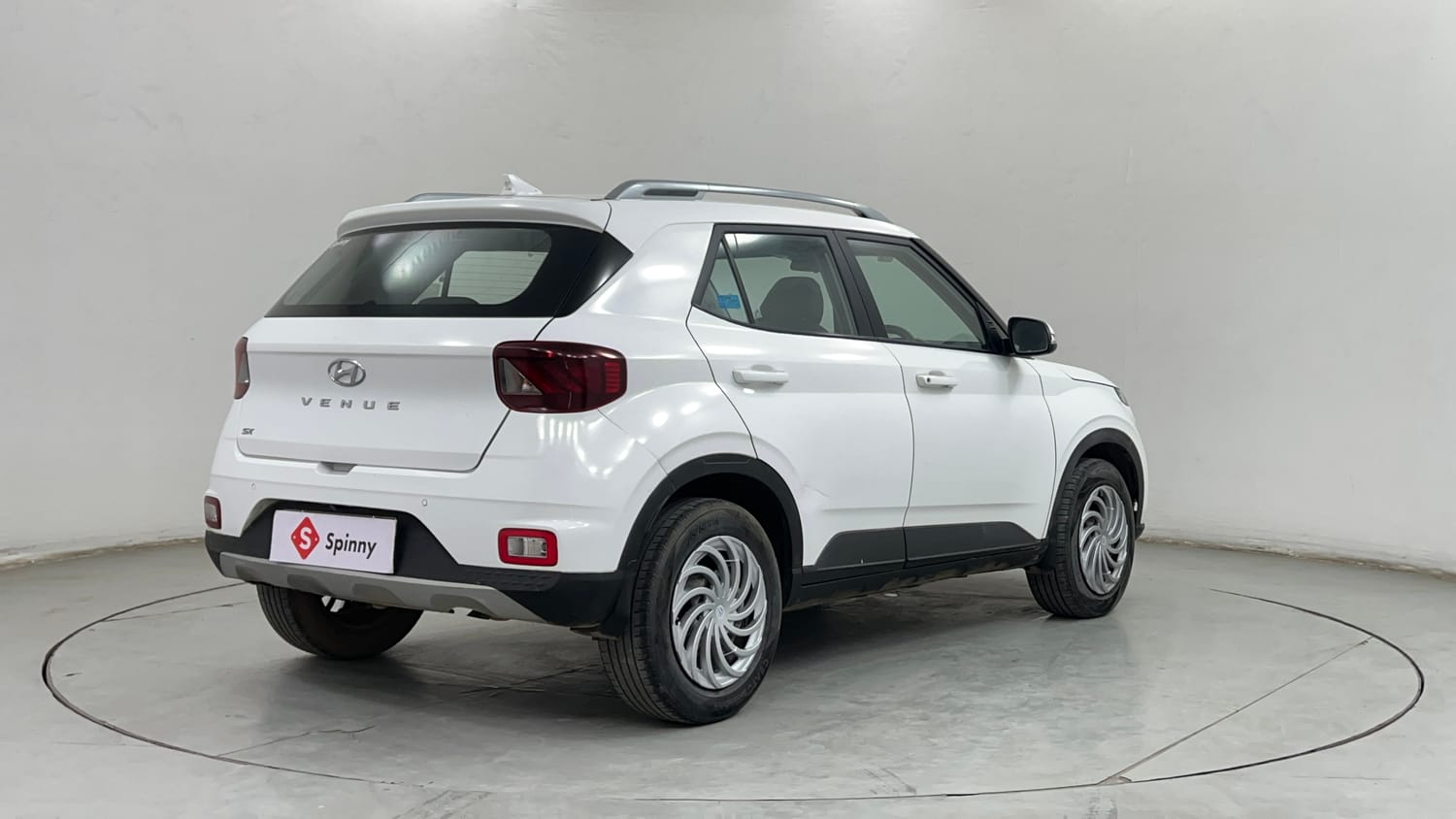 Used 2021 Hyundai Venue SX 1.5 CRDi Diesel Manual exterior RIGHT REAR CORNER VIEW