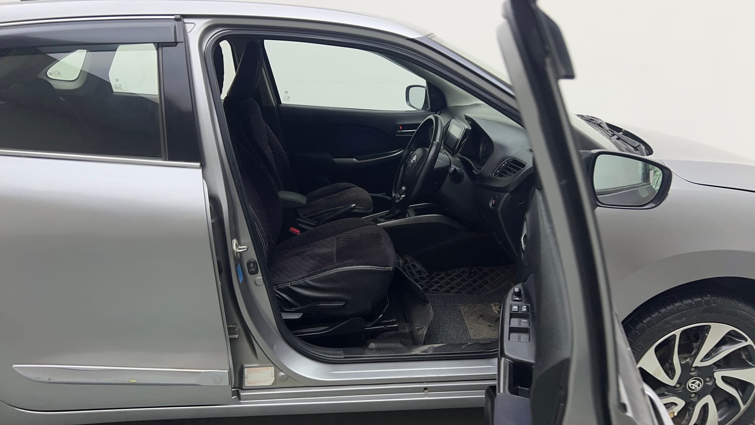 Used 2019 Toyota Glanza G CVT Petrol Automatic interior RIGHT SIDE FRONT DOOR CABIN VIEW